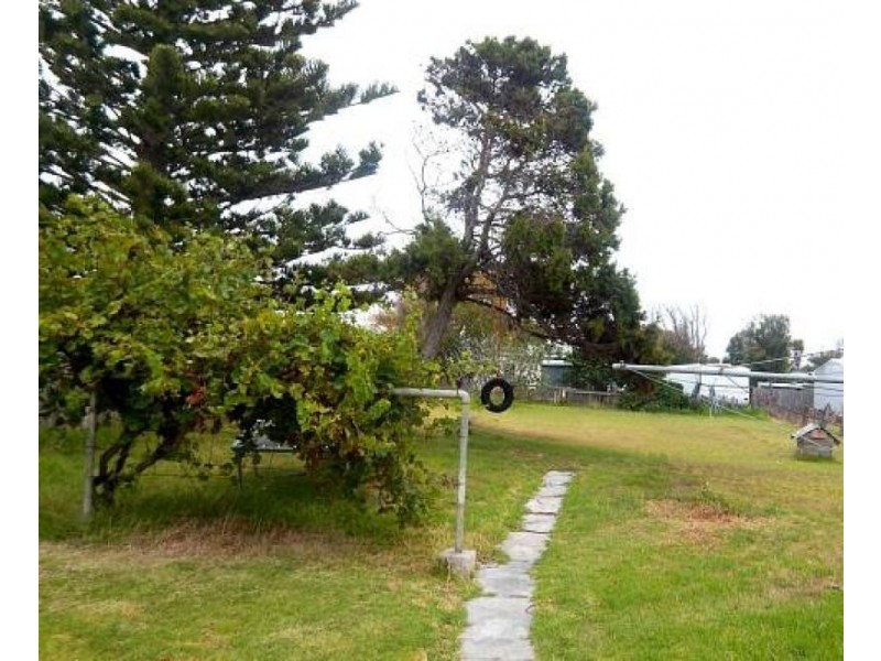 8 Victoria Street, Port Albert VIC 3971