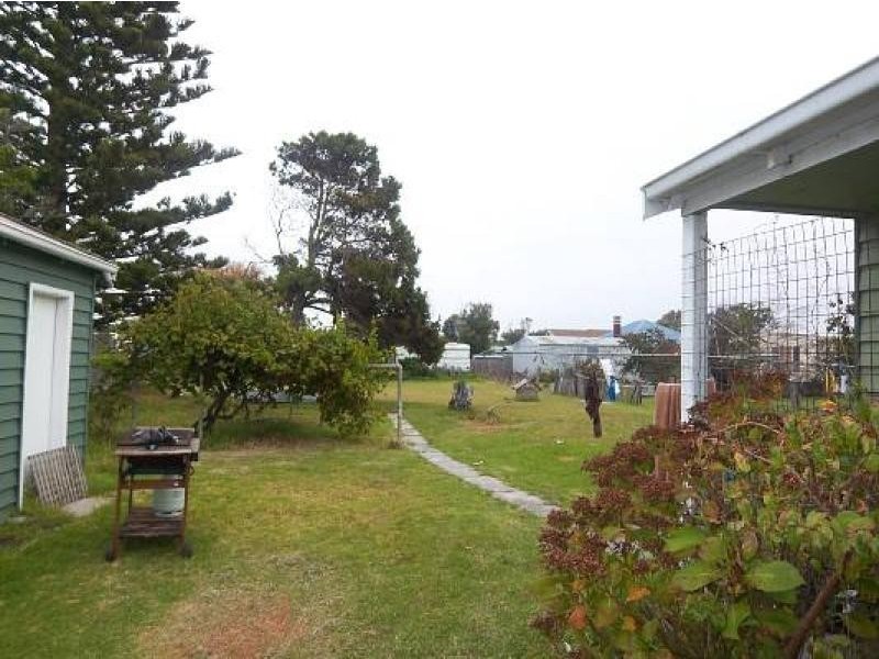 8 Victoria Street, Port Albert VIC 3971