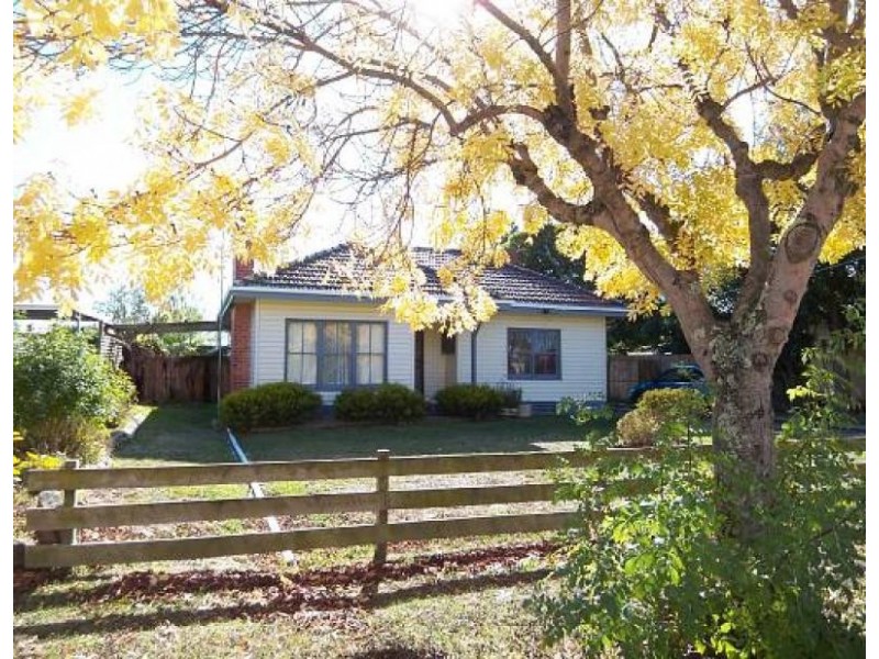 7 McMillan Crescent, Yarram VIC 3971