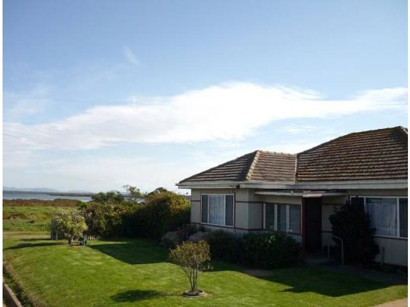 2 VICTORIA STREET, Port Albert VIC 3971