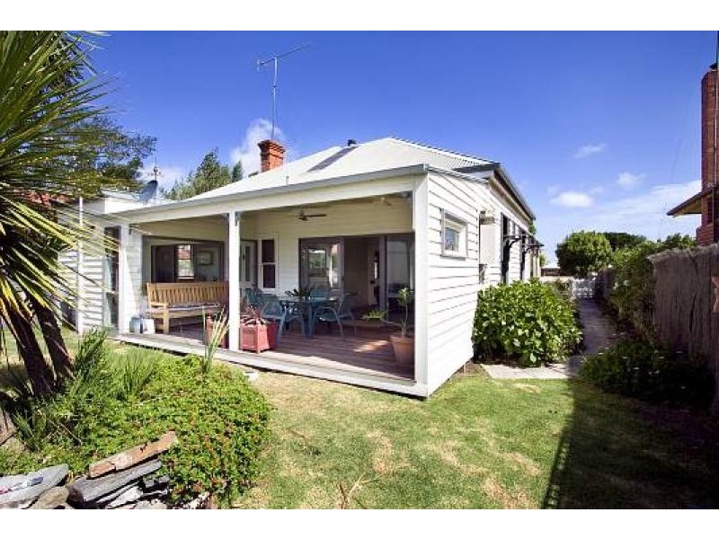 13 Duke Street, Yarram VIC 3971