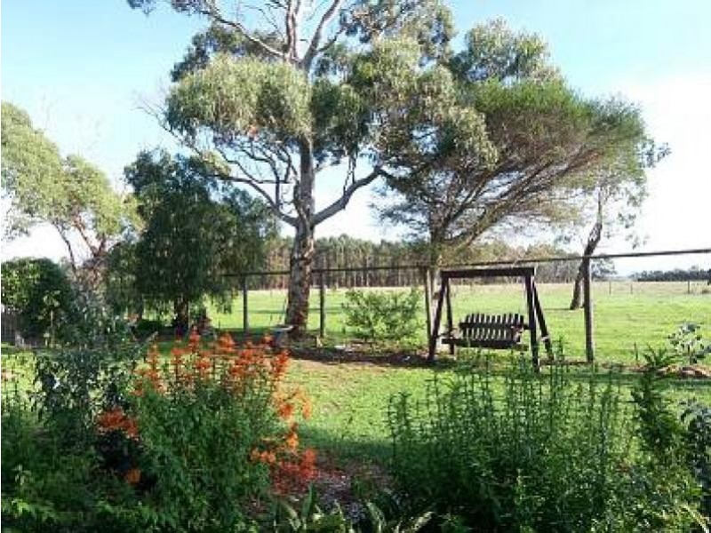 28 Old Port Road, Port Albert VIC 3971