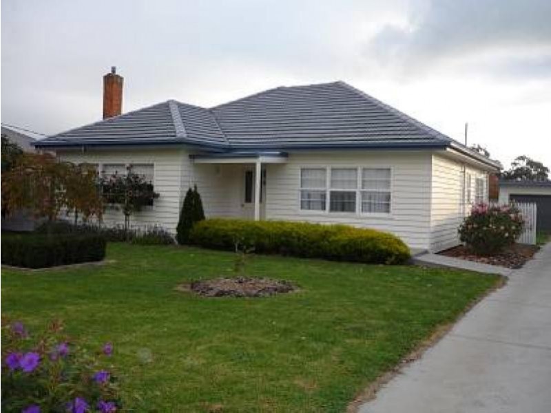 10 BRUCE STREET, Yarram VIC 3971