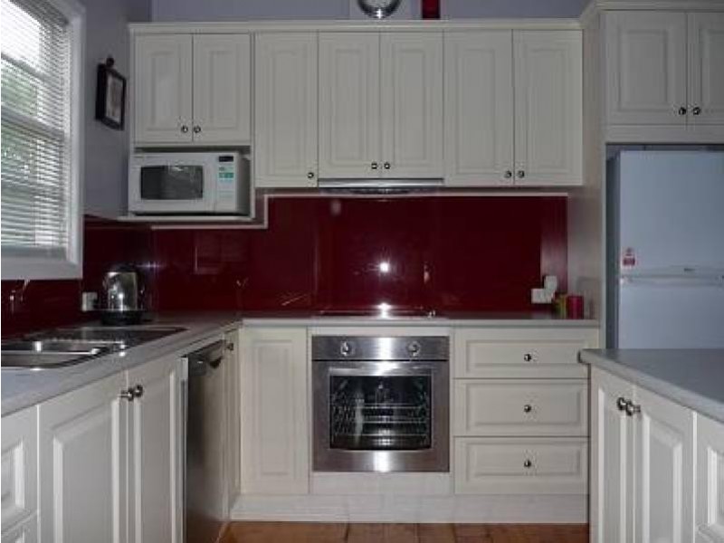 10 BRUCE STREET, Yarram VIC 3971