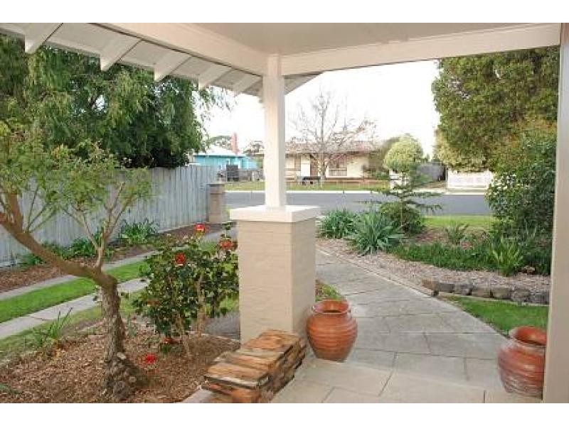 100 Union Street, Yarram VIC 3971