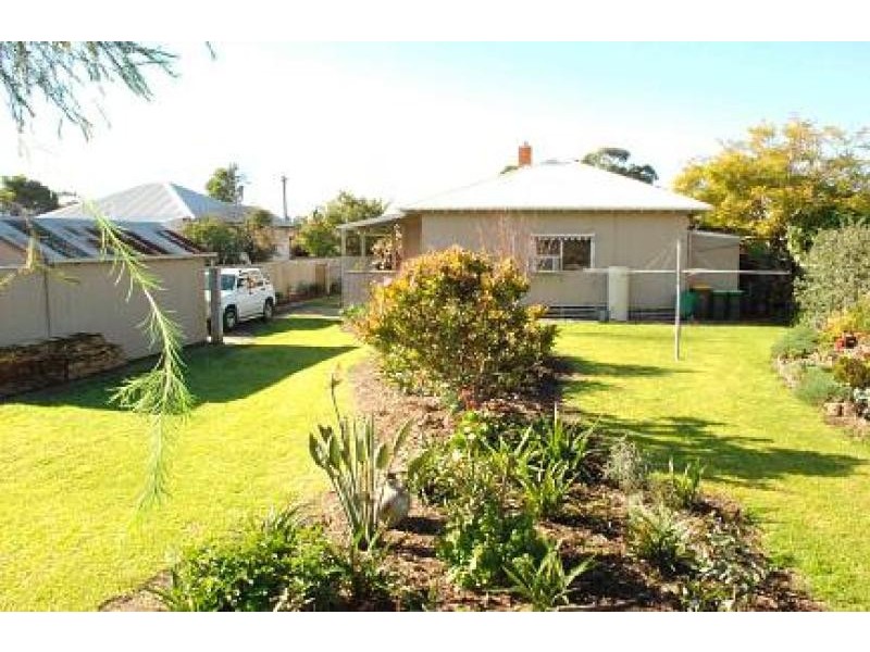 100 Union Street, Yarram VIC 3971