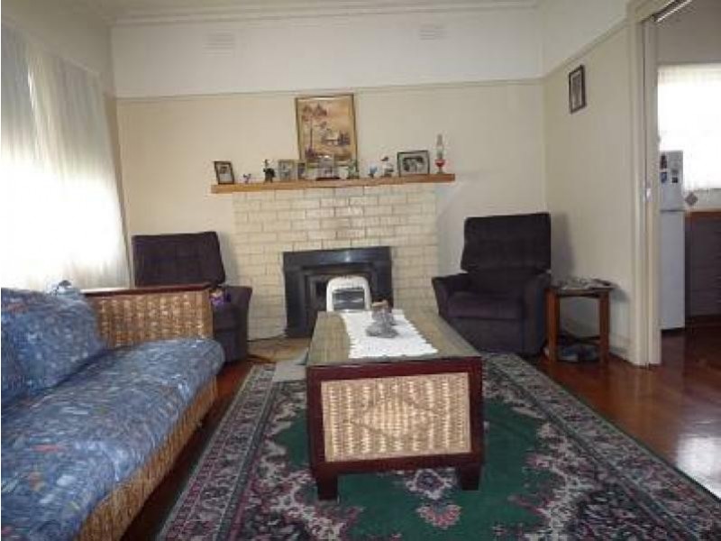 11 Dudley Street, Yarram VIC 3971