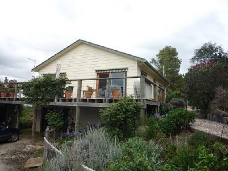 11 Sutherlands Road, Wonyip VIC 3962