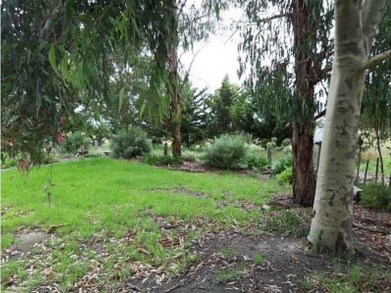 124 South Gippsland Highway, Woodside VIC 3874