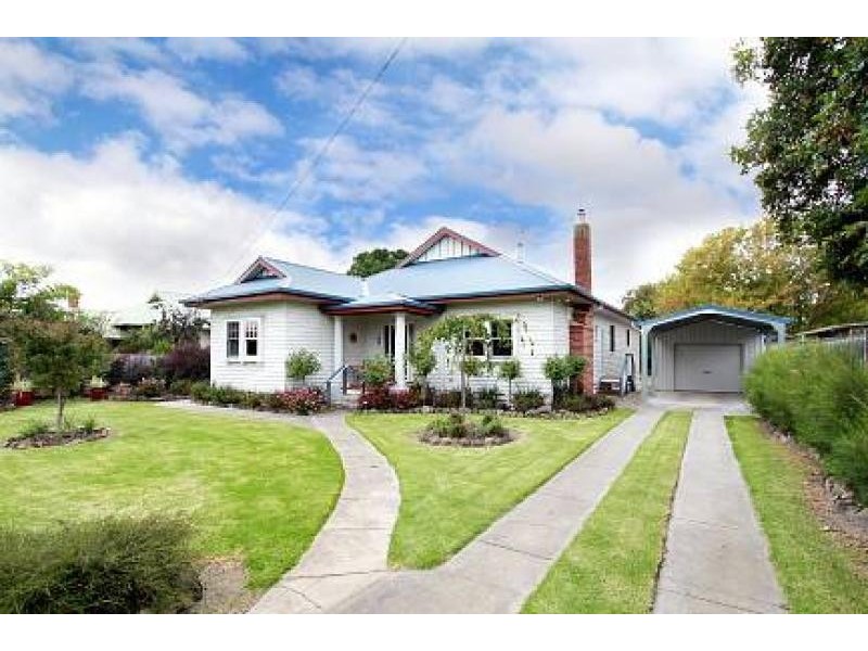 63 Commercial Road, Yarram VIC 3971