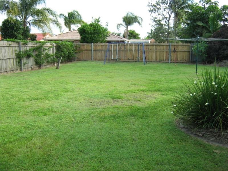 17 MAHONIA CT, Crestmead QLD 4132