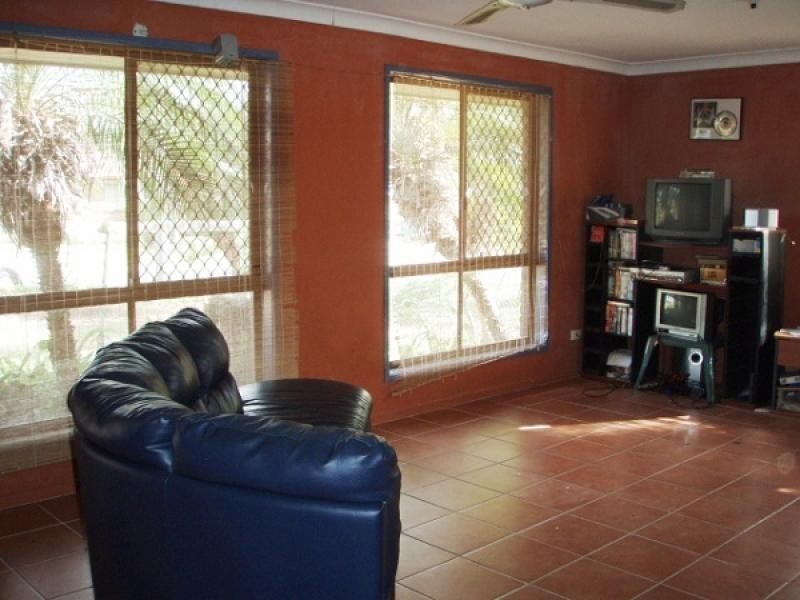 10 LIMOSA COURT, Crestmead QLD 4132