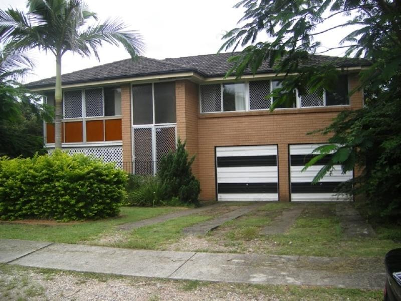 7 WOODROSE STREET, Kingston QLD 4114