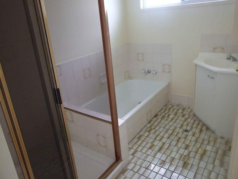 2 MAWARRA STREET, Kingston QLD 4114