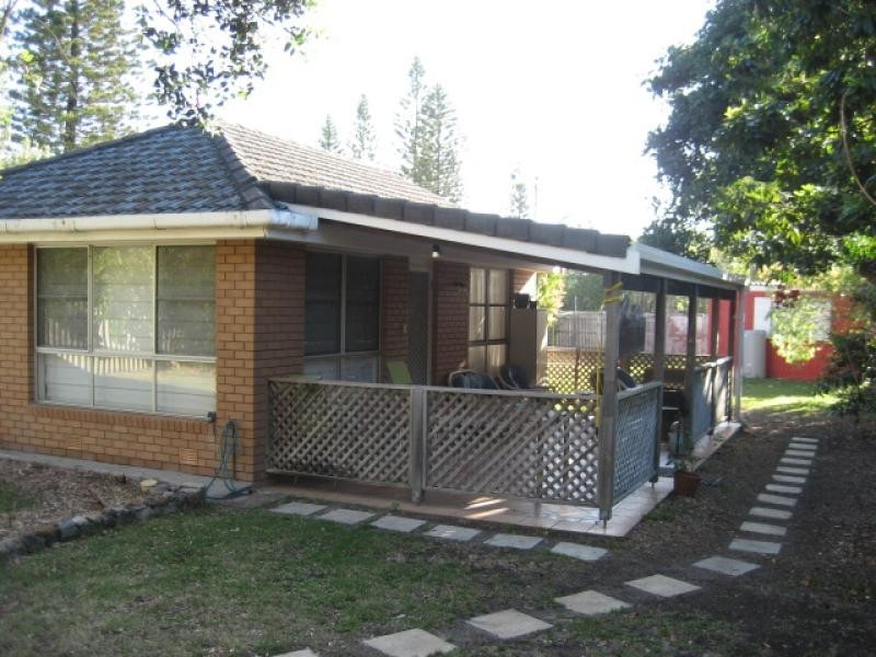17 Pacific Esplanade, South Golden Beach NSW 2483