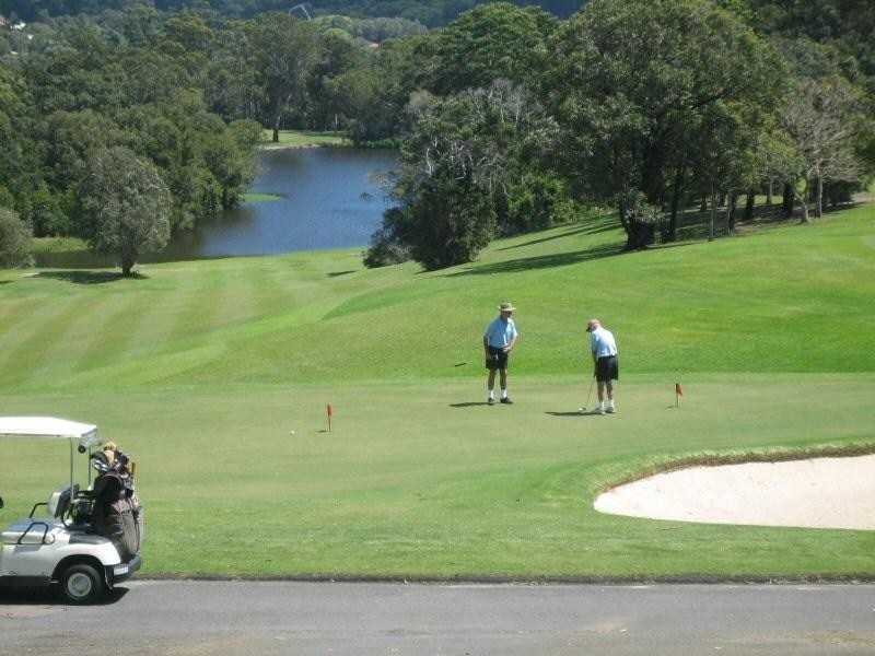 2 Langi Place, Ocean Shores NSW 2483