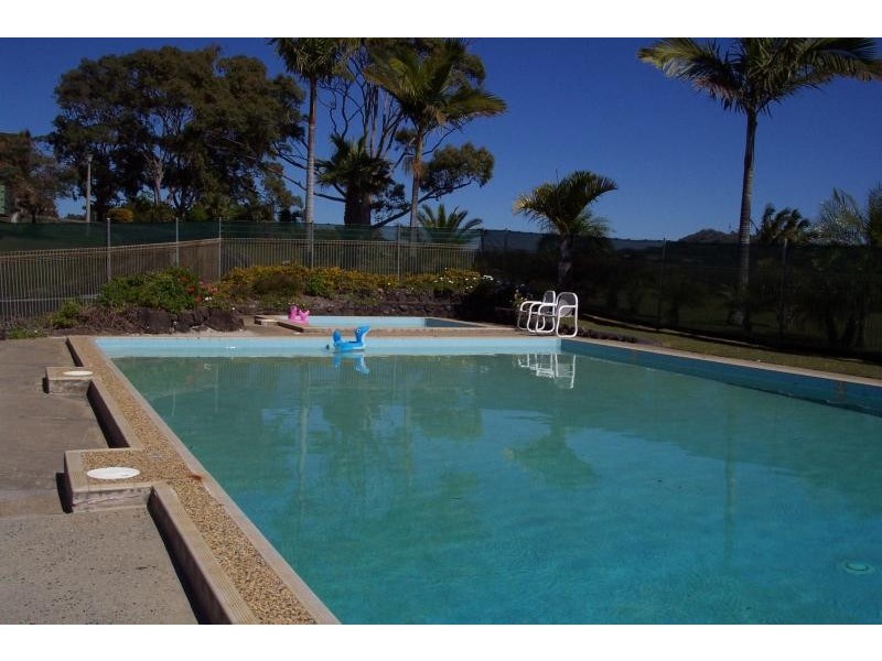 2 Langi Place, Ocean Shores NSW 2483