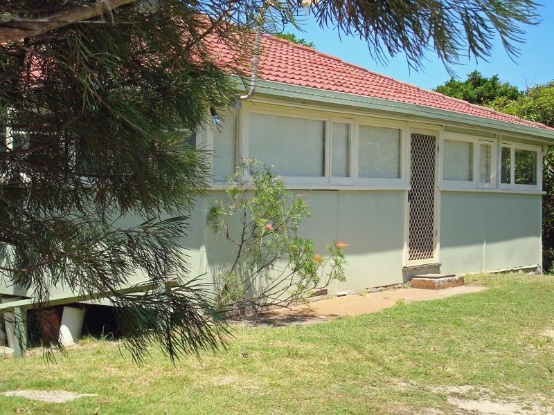 16 River Road, New Brighton NSW 2483