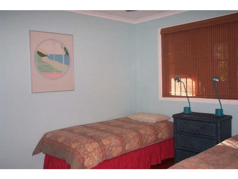 2 Robin Street, South Golden Beach NSW 2483