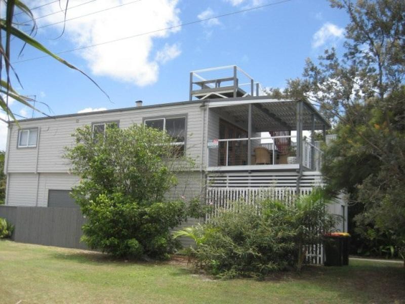 1 Pacific Esplanade, South Golden Beach NSW 2483
