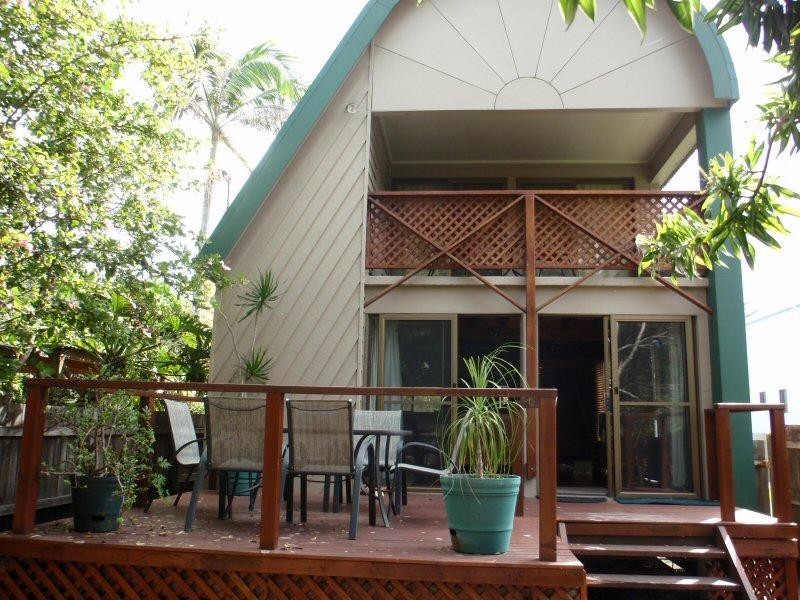 2 Pacific Esplanade, South Golden Beach NSW 2483