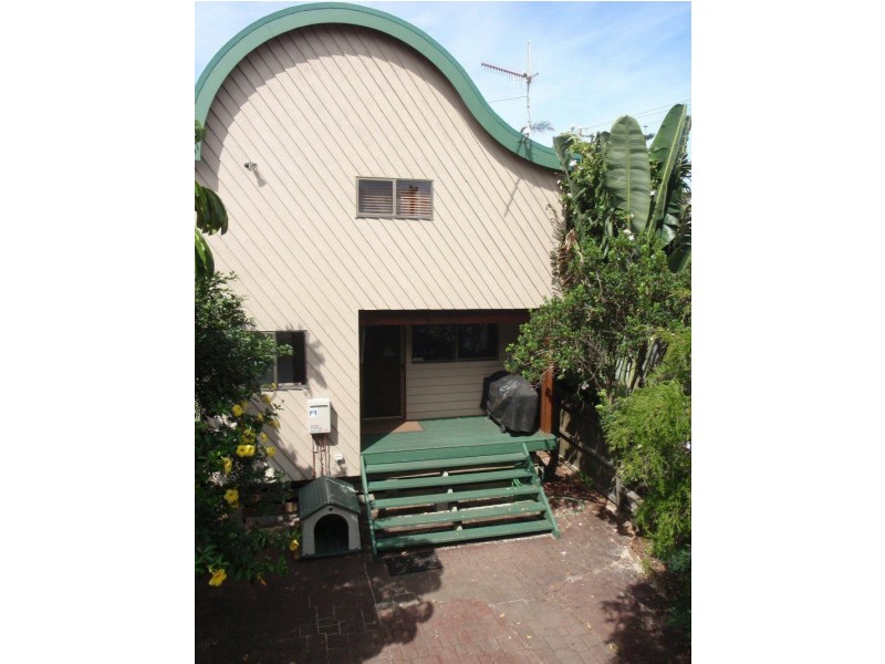 2 Pacific Esplanade, South Golden Beach NSW 2483