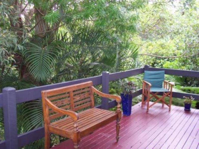 8 GILBA AVENUE, Ocean Shores NSW 2483