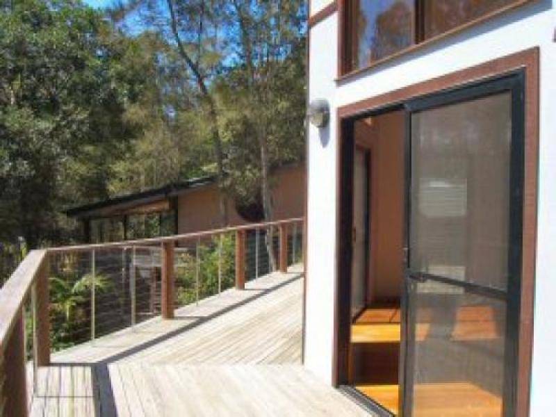 38 HARDY AVENUE, Ocean Shores NSW 2483