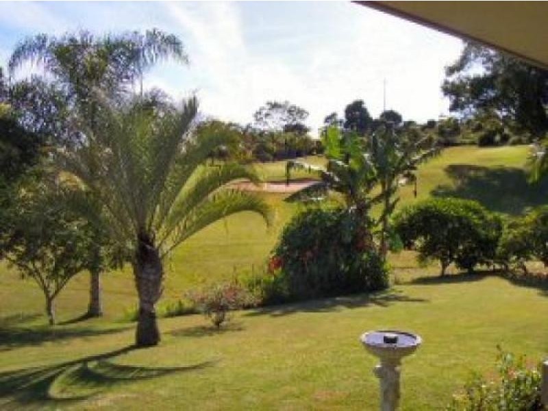 20 Narooma Drive, Ocean Shores NSW 2483