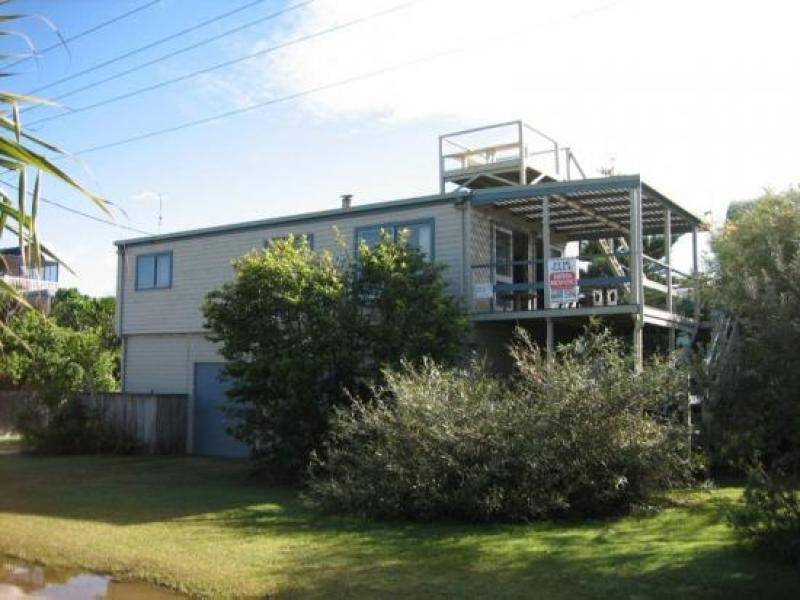 1 PACIFIC ESPLANADE, South Golden Beach NSW 2483