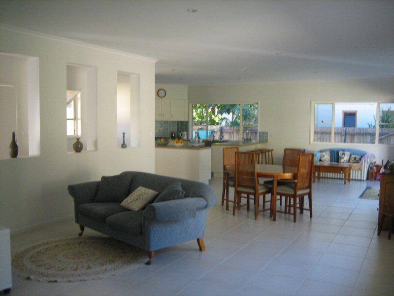 6 MIA COURT, Ocean Shores NSW 2483