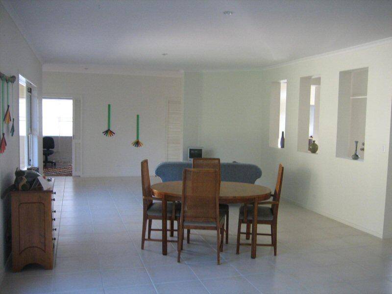 6 MIA COURT, Ocean Shores NSW 2483