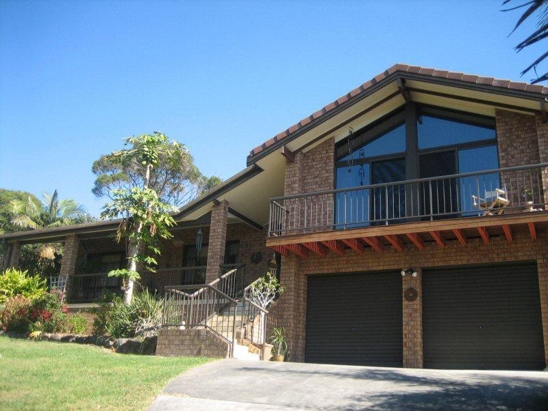 14 WALGOOAN WAY, Ocean Shores NSW 2483