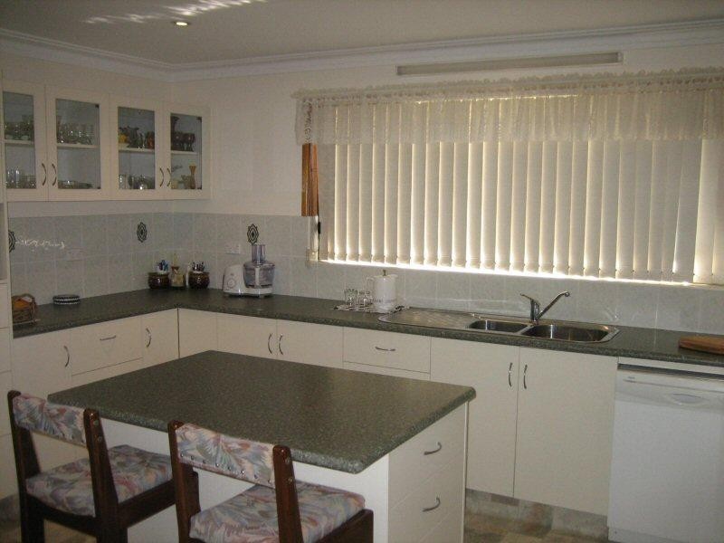 40 Yamble Drive, Ocean Shores NSW 2483