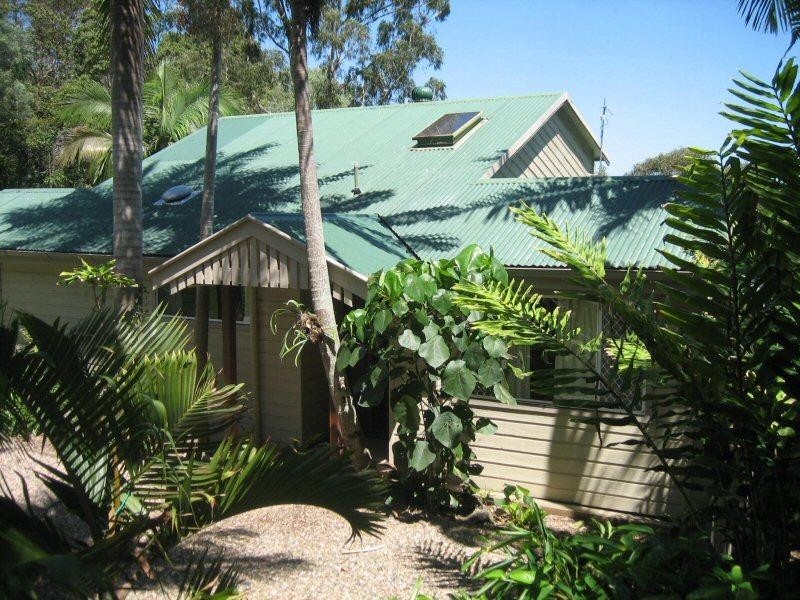 3 WARRAMBOOL ROAD, Ocean Shores NSW 2483