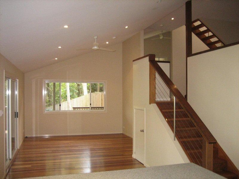 3 WARRAMBOOL ROAD, Ocean Shores NSW 2483