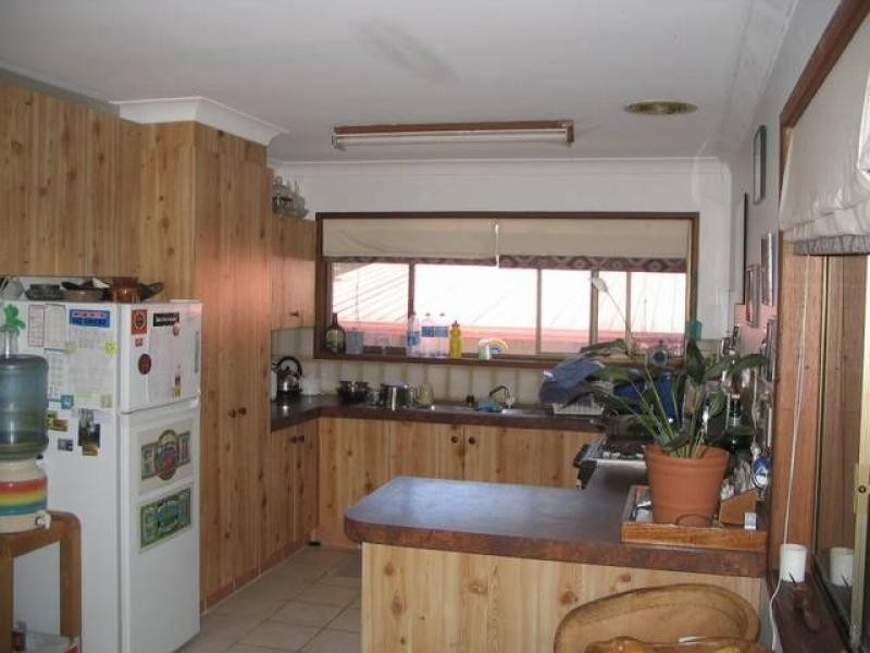 6 ROBIN STREET, South Golden Beach NSW 2483