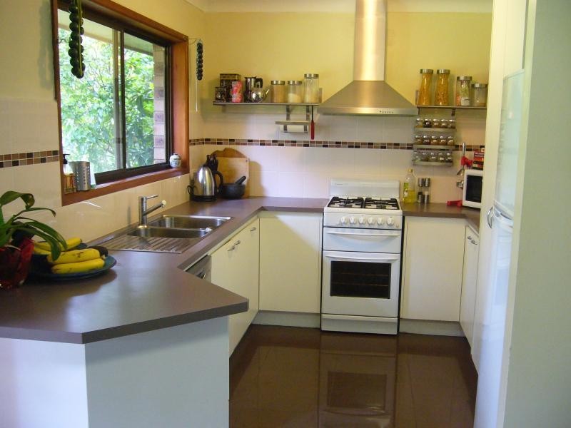 28 BULGOON CRESCENT, Ocean Shores NSW 2483