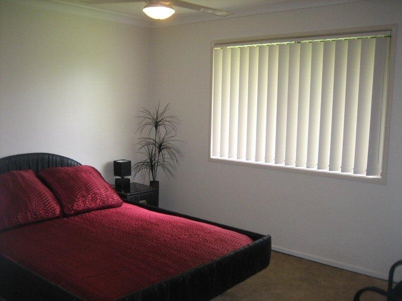 30 BULGOON CRESCENT, Ocean Shores NSW 2483