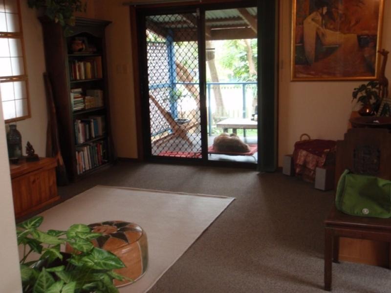 6 ELIZABETH AVENUE, South Golden Beach NSW 2483