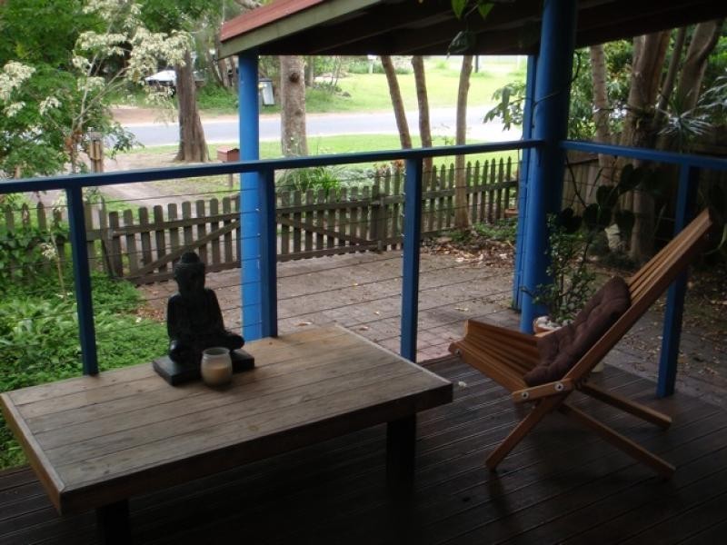 6 ELIZABETH AVENUE, South Golden Beach NSW 2483