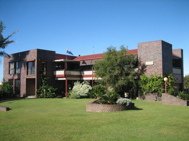 34 Warrambool Road, Ocean Shores NSW 2483