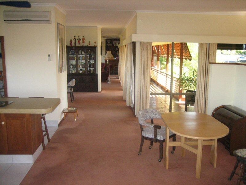 34 Warrambool Road, Ocean Shores NSW 2483