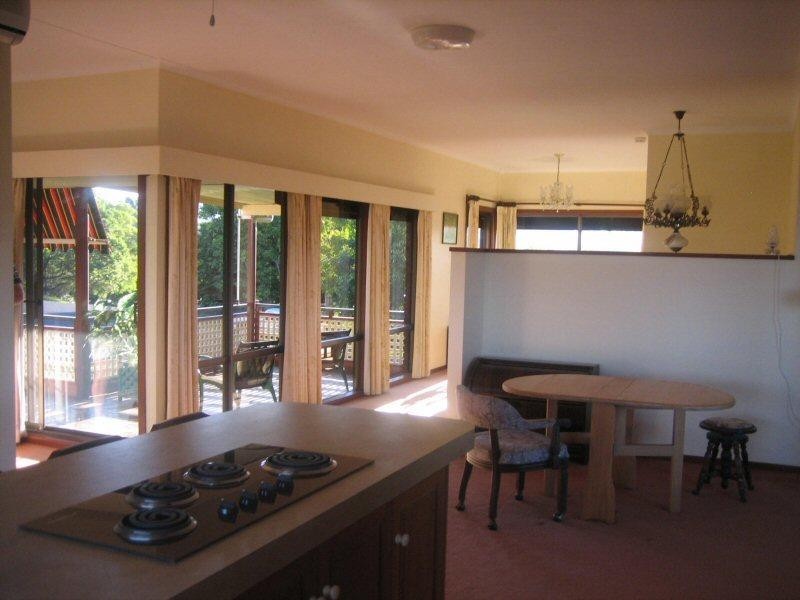 34 Warrambool Road, Ocean Shores NSW 2483
