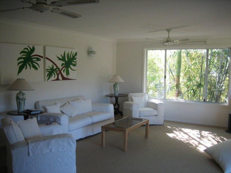 9 North Head Road, New Brighton NSW 2483