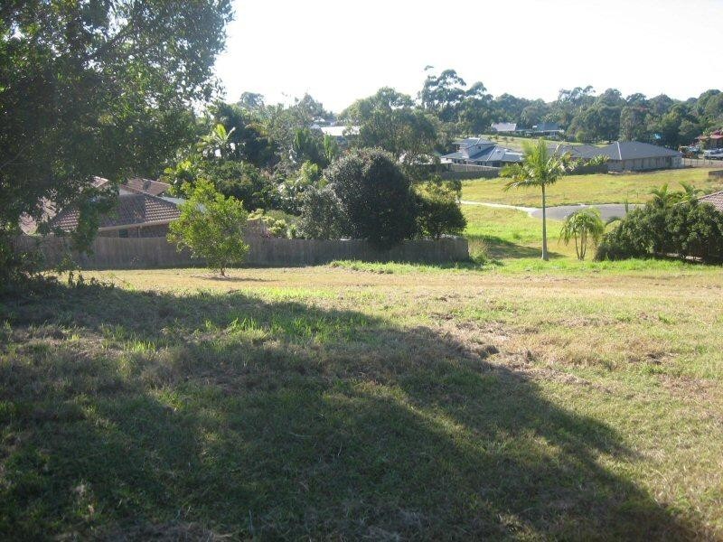 10 Gira Place, Ocean Shores NSW 2483