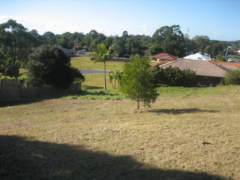 10 Gira Place, Ocean Shores NSW 2483