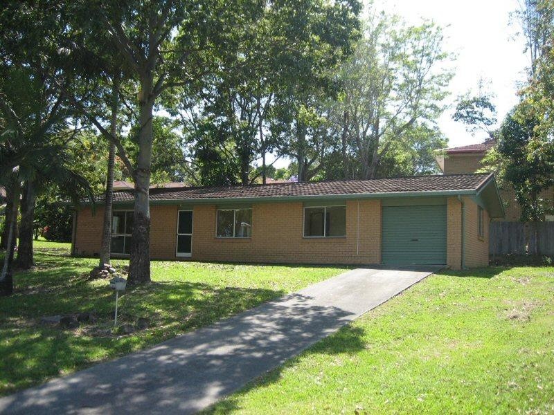 4 Qui Court, Ocean Shores NSW 2483