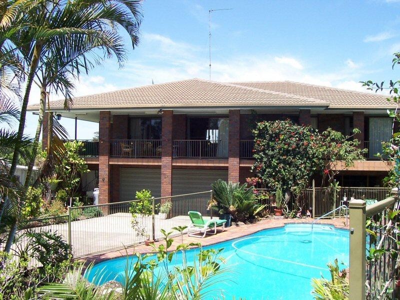 12 Goolara Court, Ocean Shores NSW 2483
