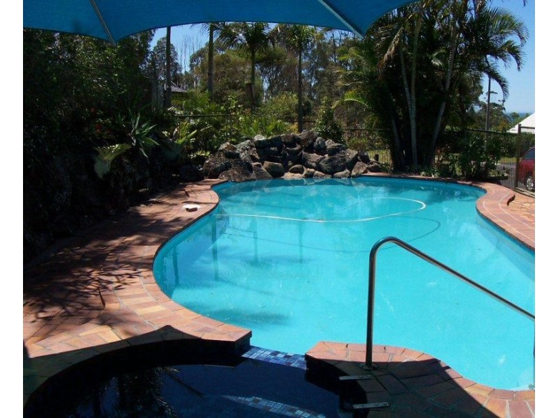 12 Goolara Court, Ocean Shores NSW 2483